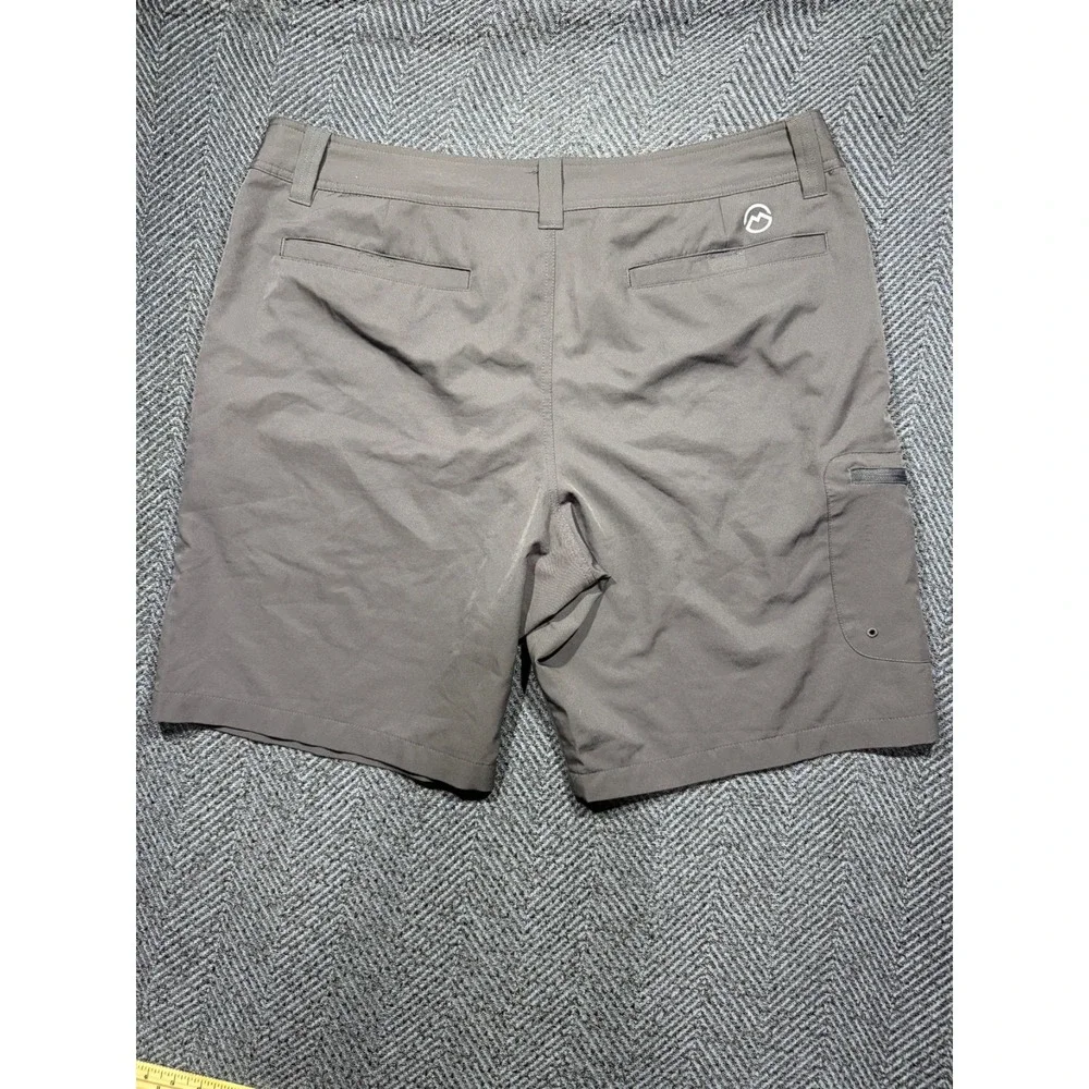 Men's 40 Gray Magellan Outdoors Fish Gear Water Repellent Hybrid Cargo Shorts